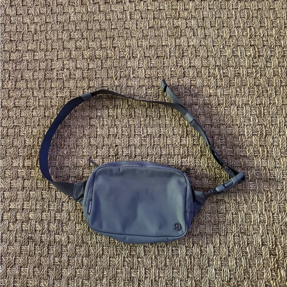 lululemon athletica Belt Bag in Gray - Picture 3 of 5